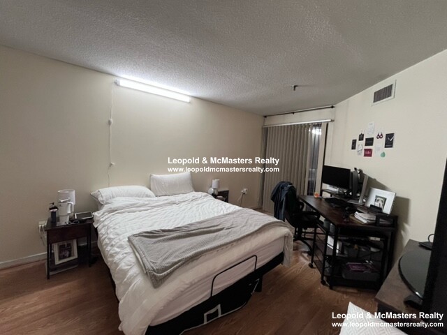 147 Kelton St, Allston