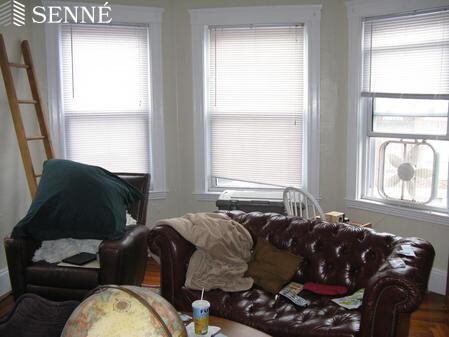 50 Dover St, Davis Square