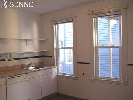 50 Dover St, Davis Square