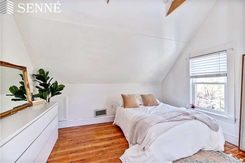 26 Crescent St, Harvard Square