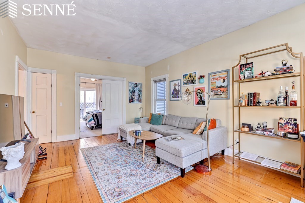 26 Crescent St, Harvard Square