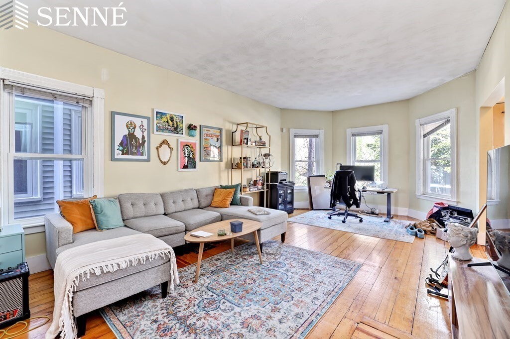 26 Crescent St, Harvard Square