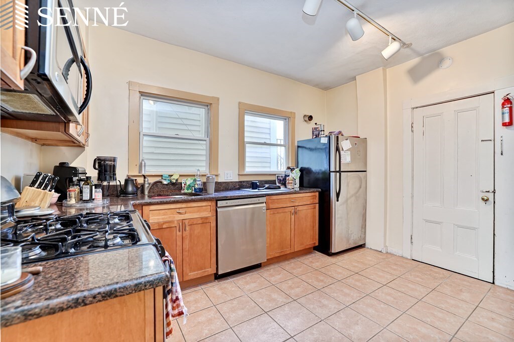 26 Crescent St, Harvard Square