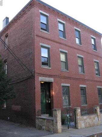 74 Fairmont St, Cambridgeport