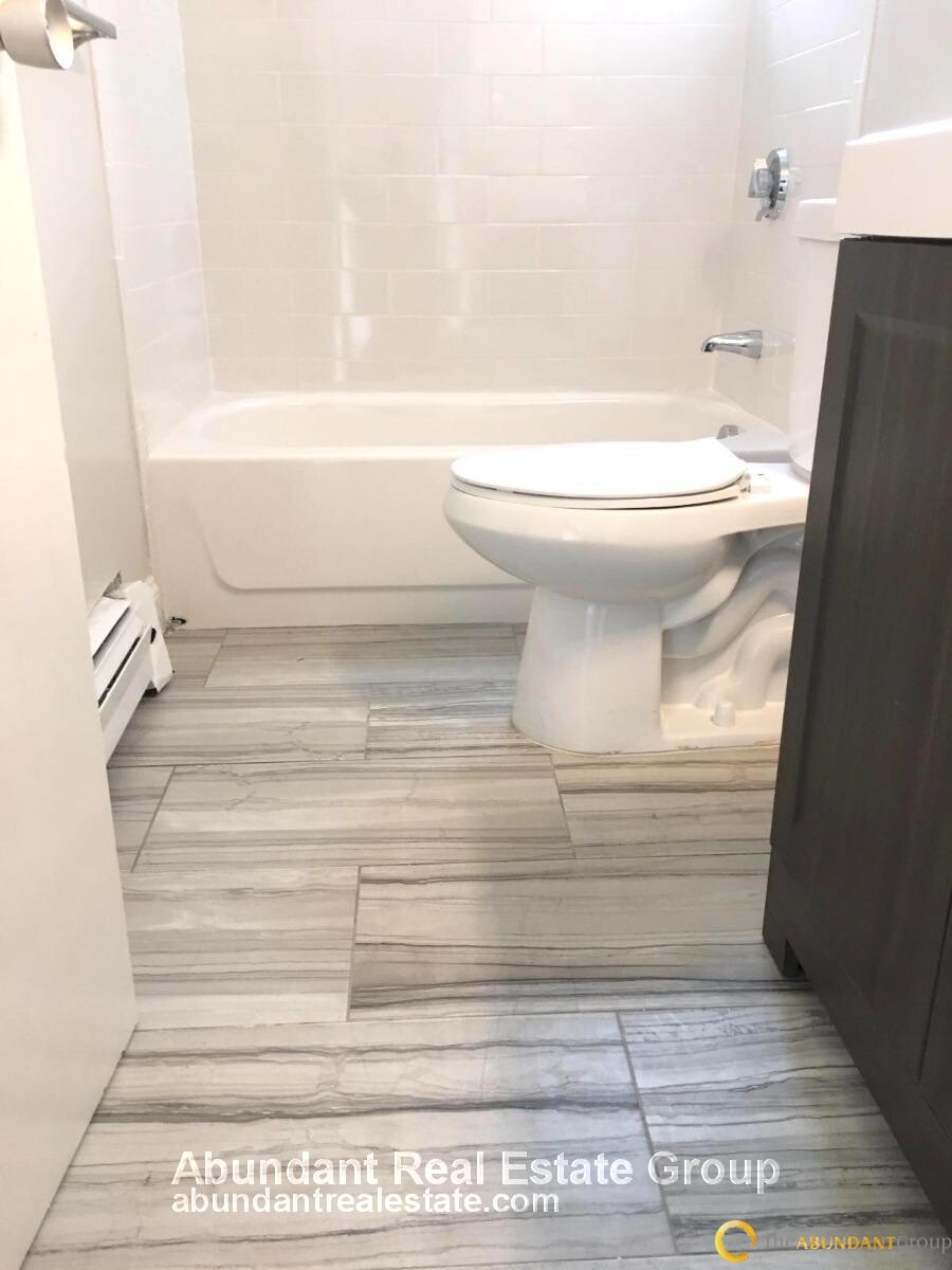 125 Trapelo Rd, Belmont