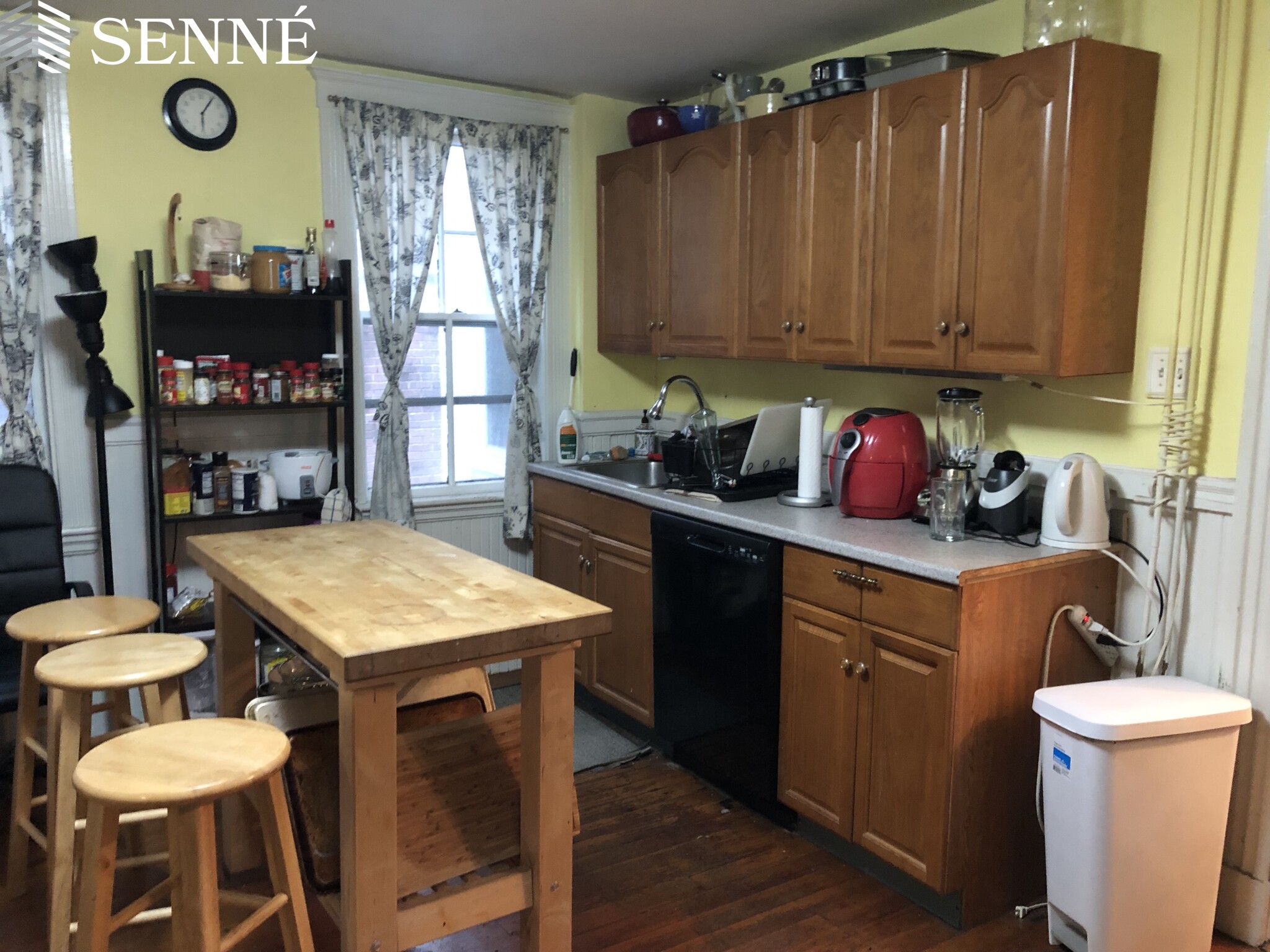 33 Beacon St, Winter Hill