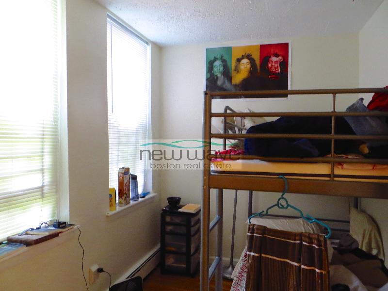 58 Queensberry, Fenway