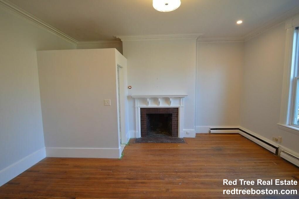 41 Elmore St, Roxbury