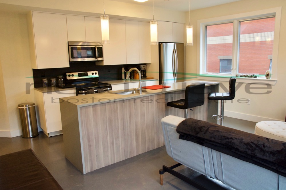 659 Massachusetts Ave, South End