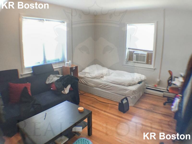 8 President Ter, Allston