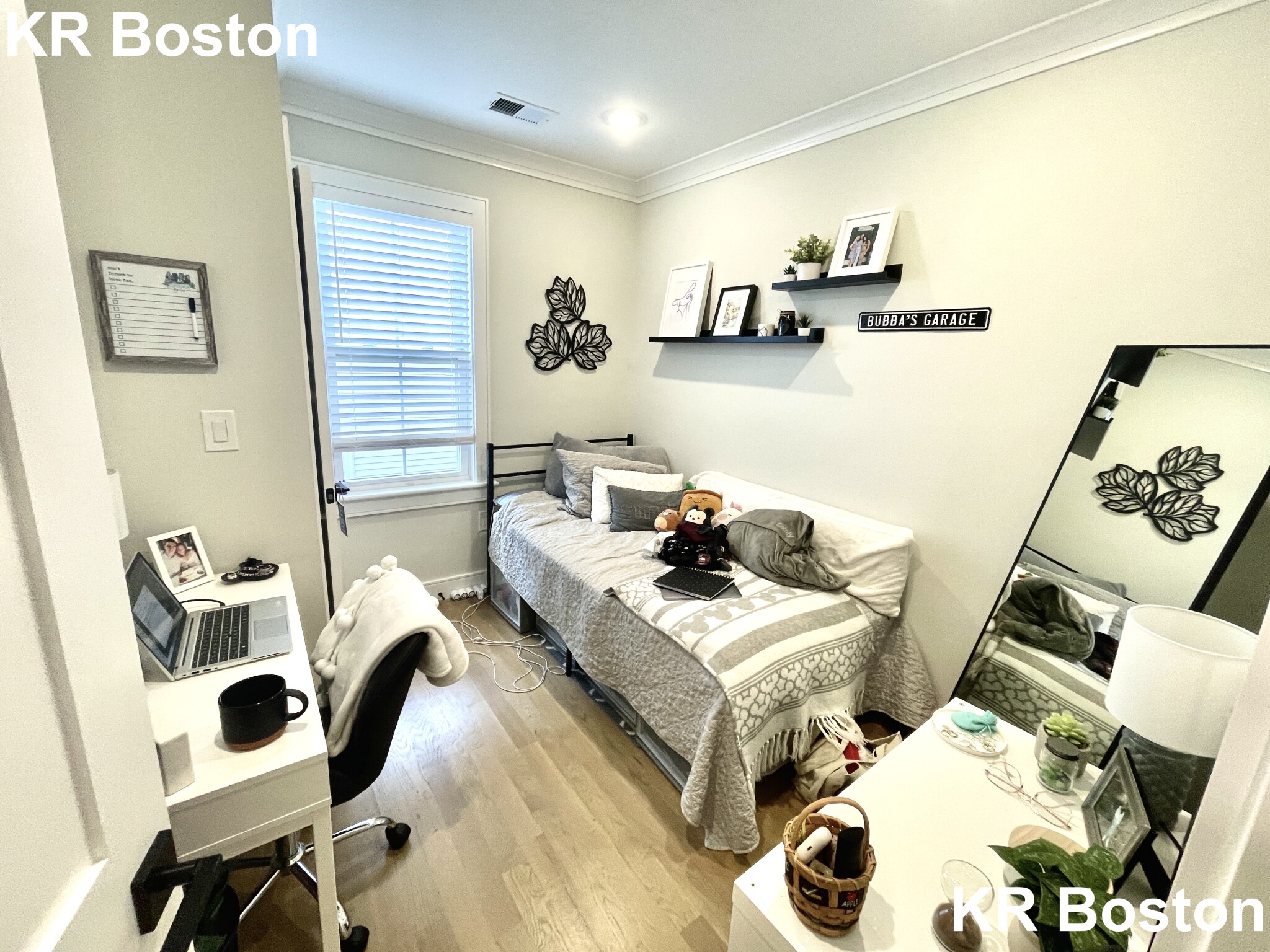 14 Atkins St, Brighton