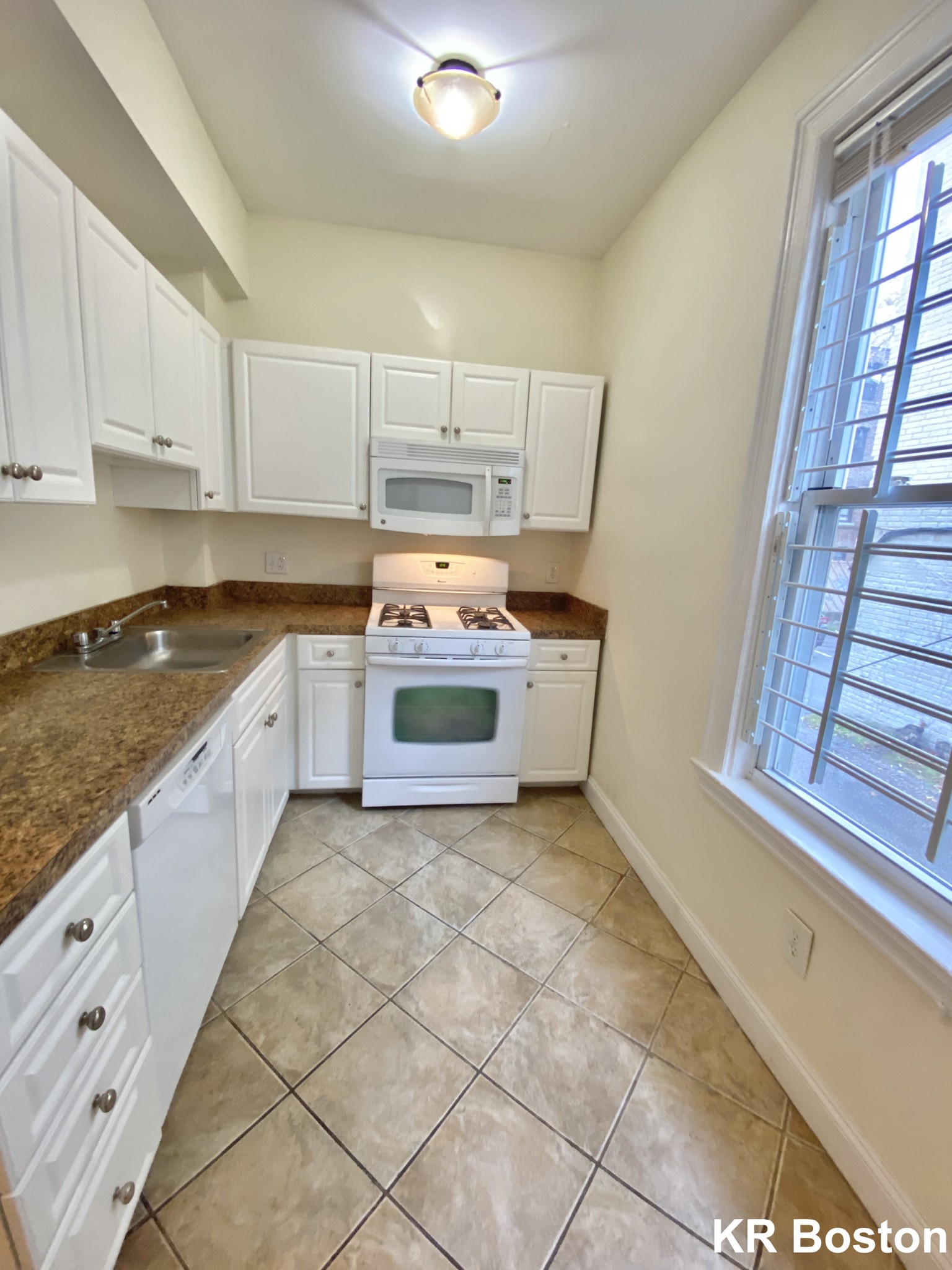 55 Ashford St, Allston