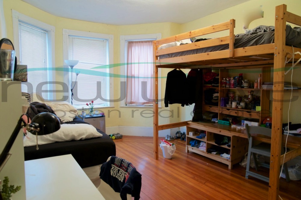 71 South Huntington, Mission Hill