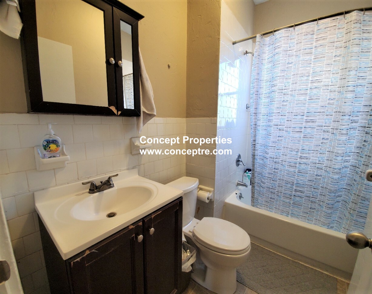 6 Sunset St, Mission Hill