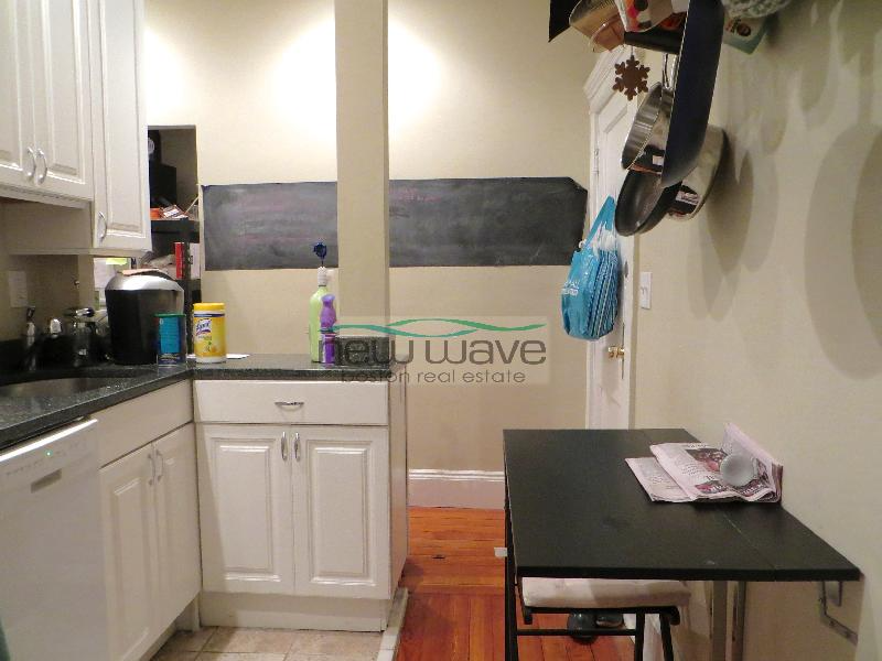 65 Burbank St, Fenway