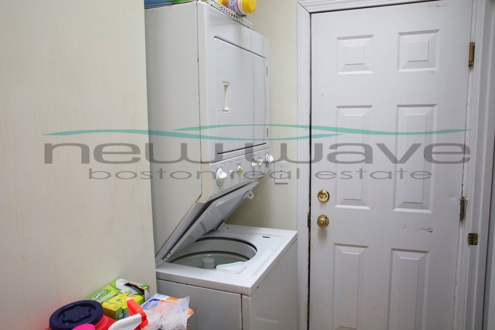 143 Hillside St, Mission Hill