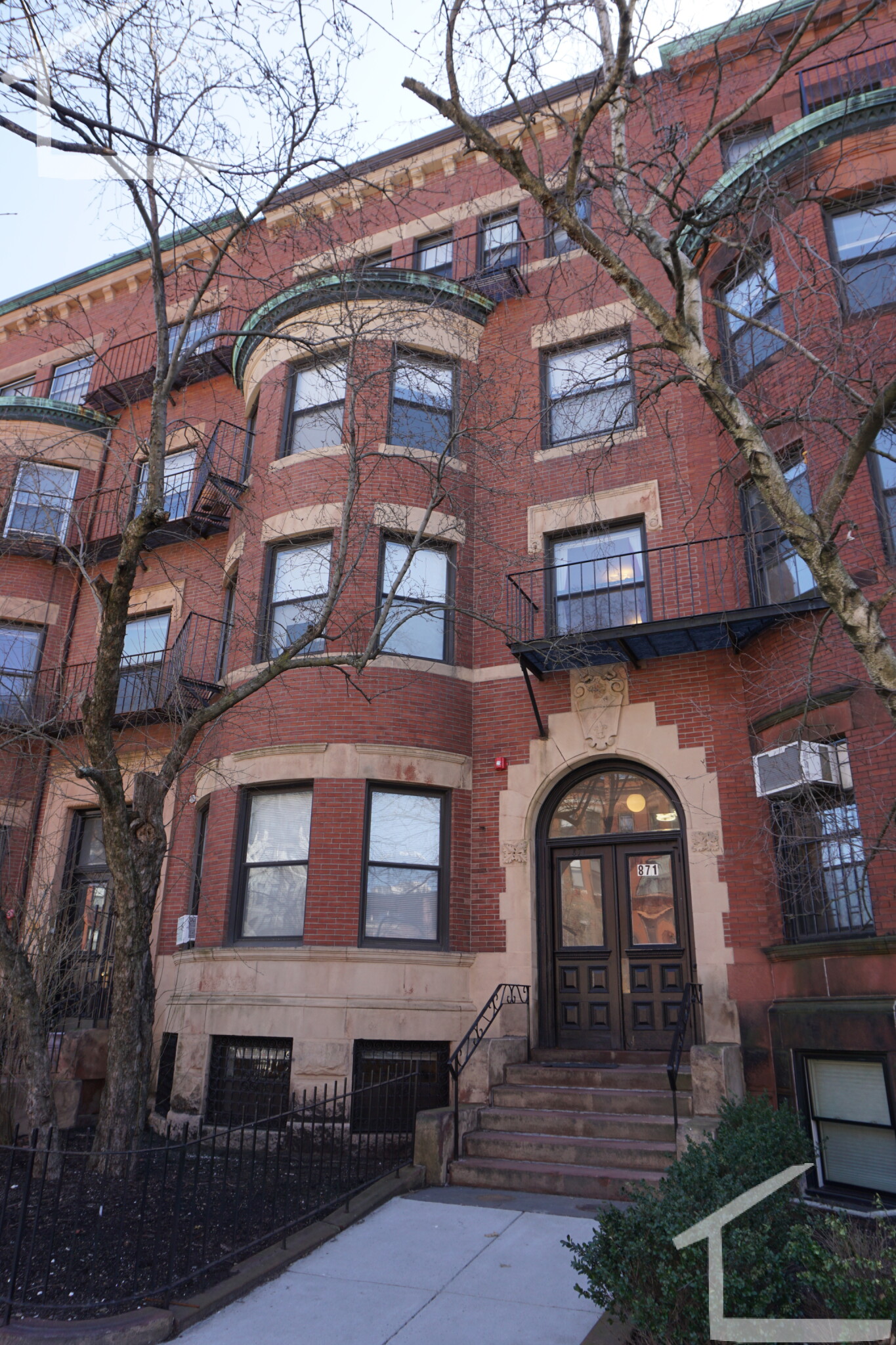 901 Beacon St, Fenway