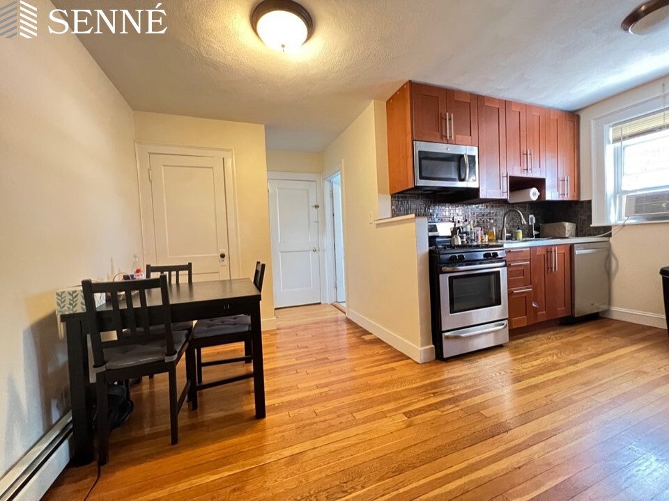 38 Day St, Davis Square