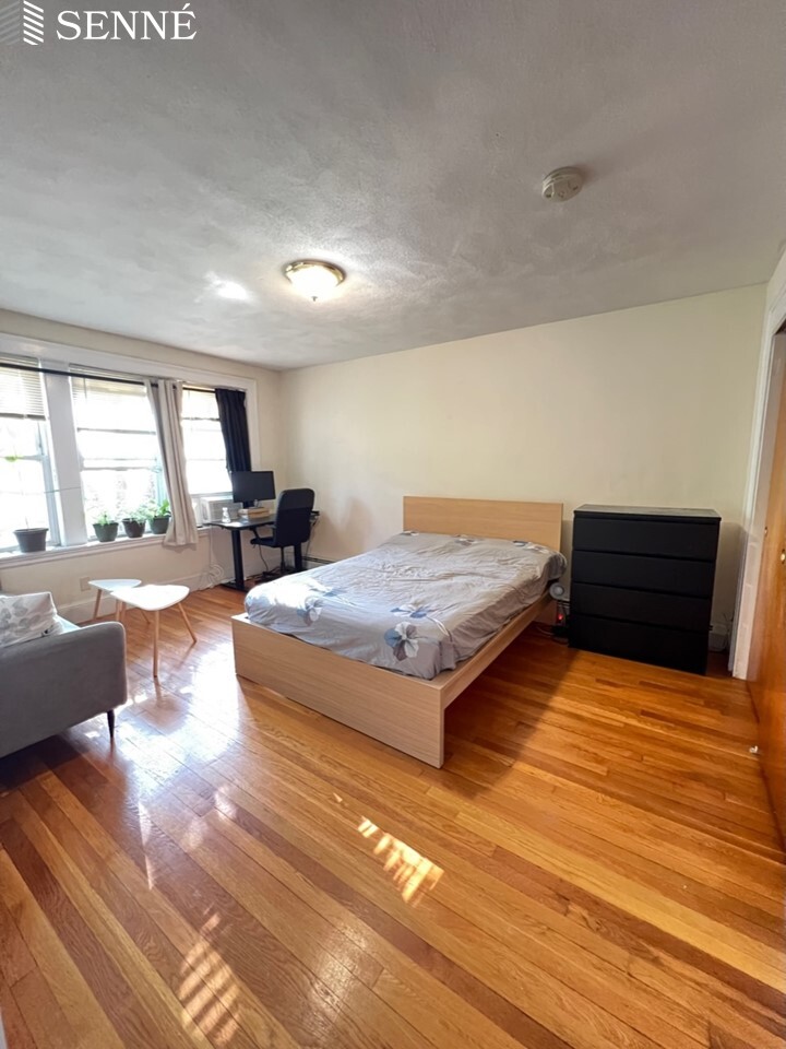 38 Day St, Davis Square