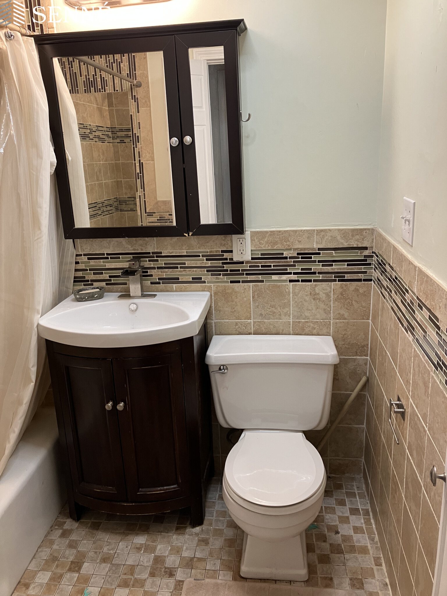 71 Grovers Ave, Winthrop