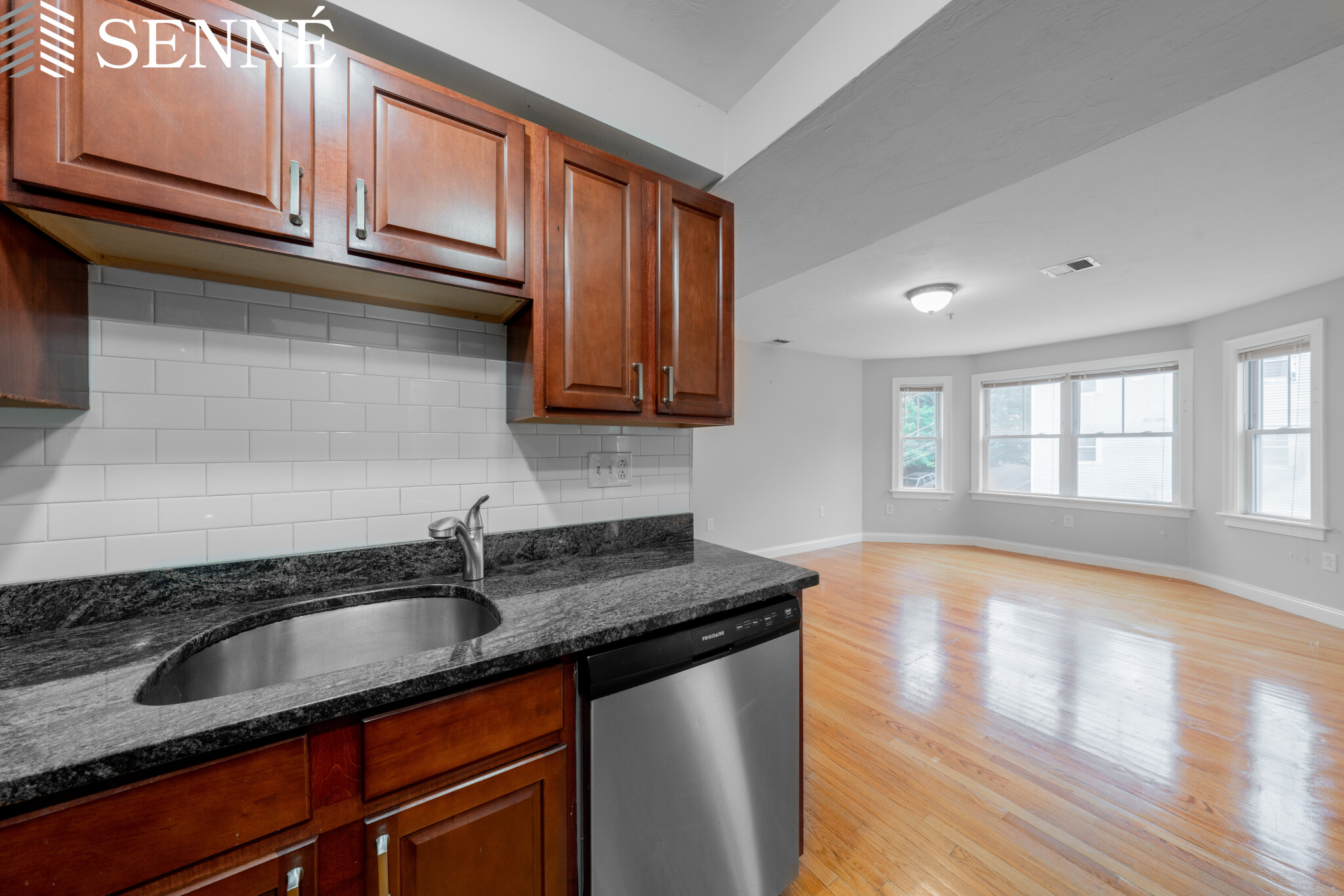 16 Notre Dame St, Jamaica Plain