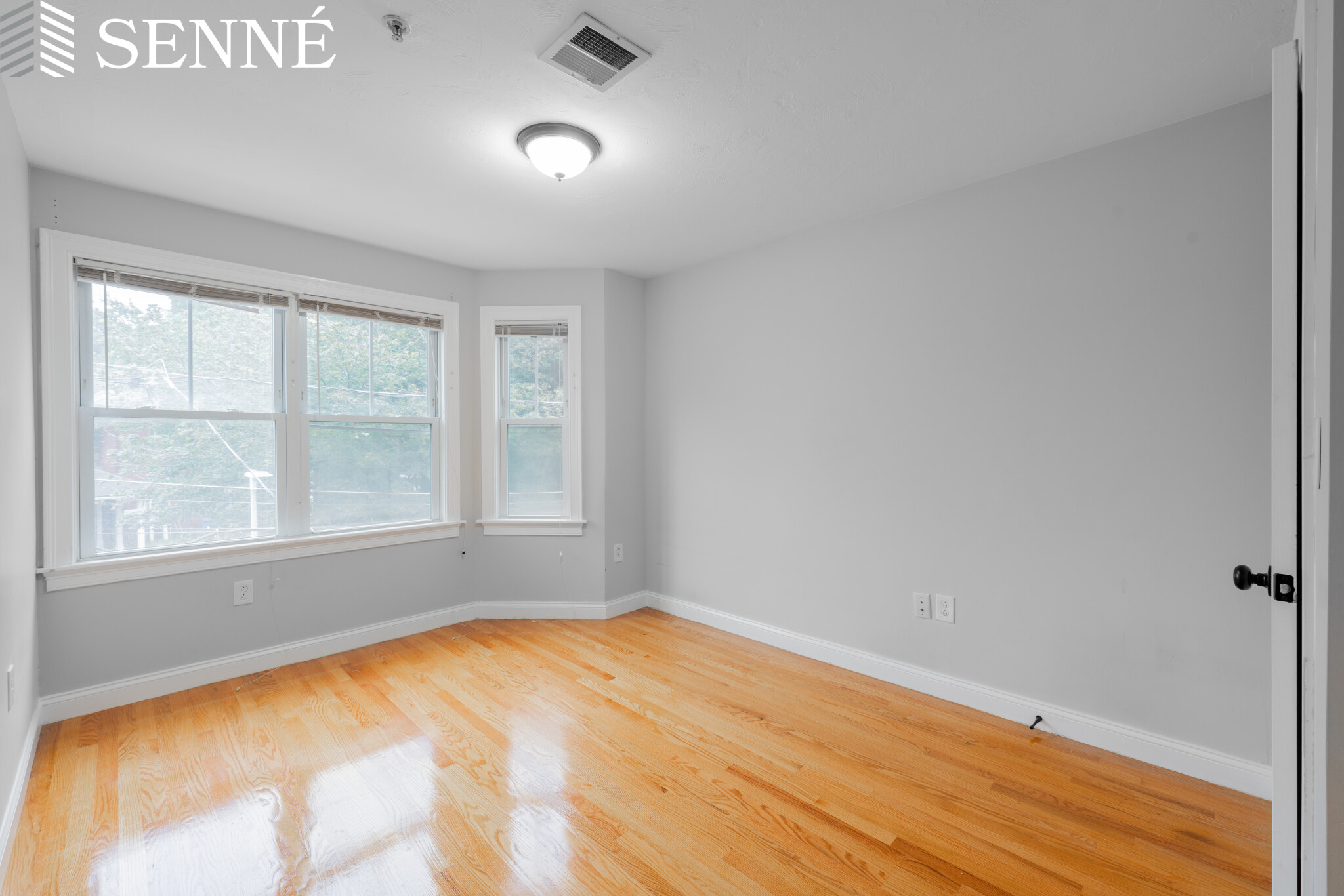 16 Notre Dame St, Jamaica Plain