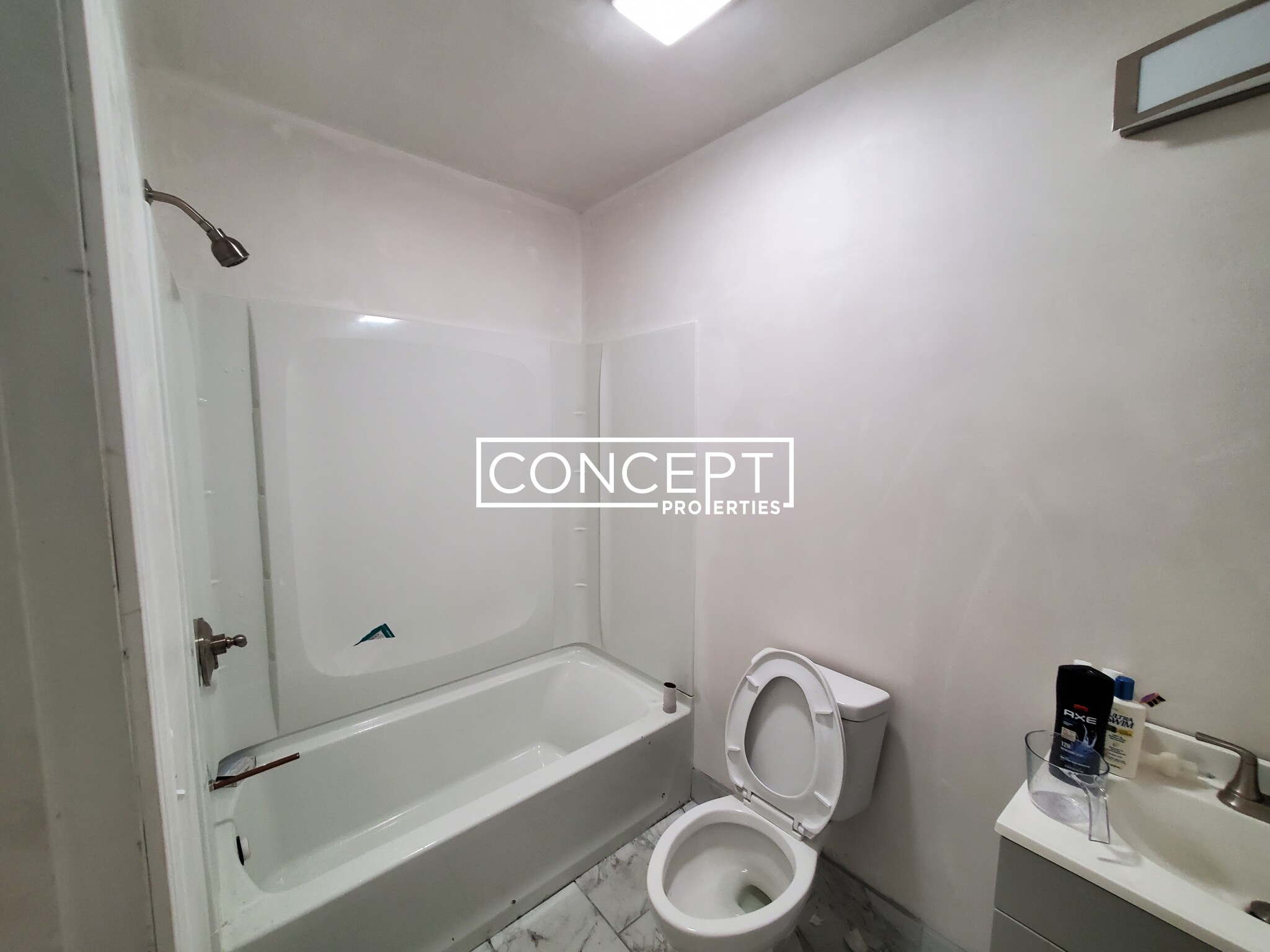 57 Circuit St, Roxbury