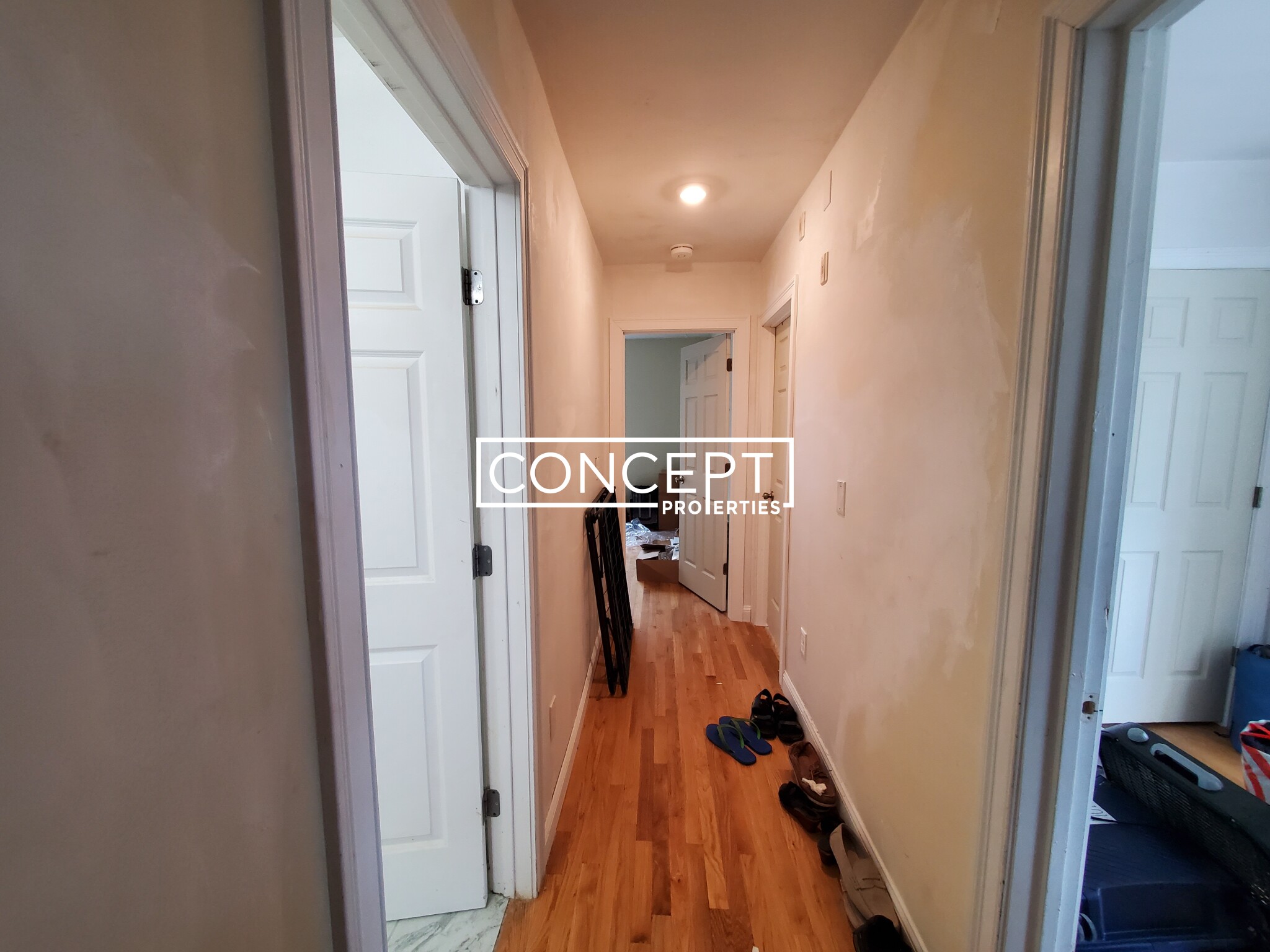 57 Circuit St, Roxbury