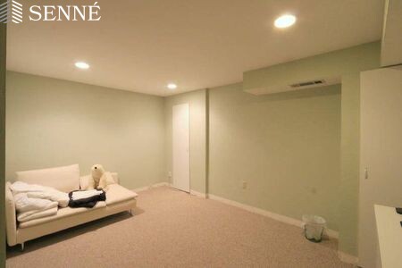 86 Winter St, East Cambridge