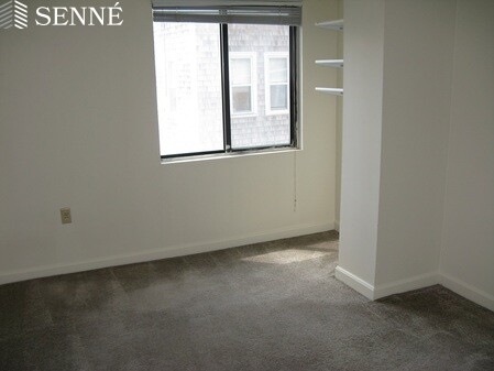 16 Elmer St, Cambridgeport