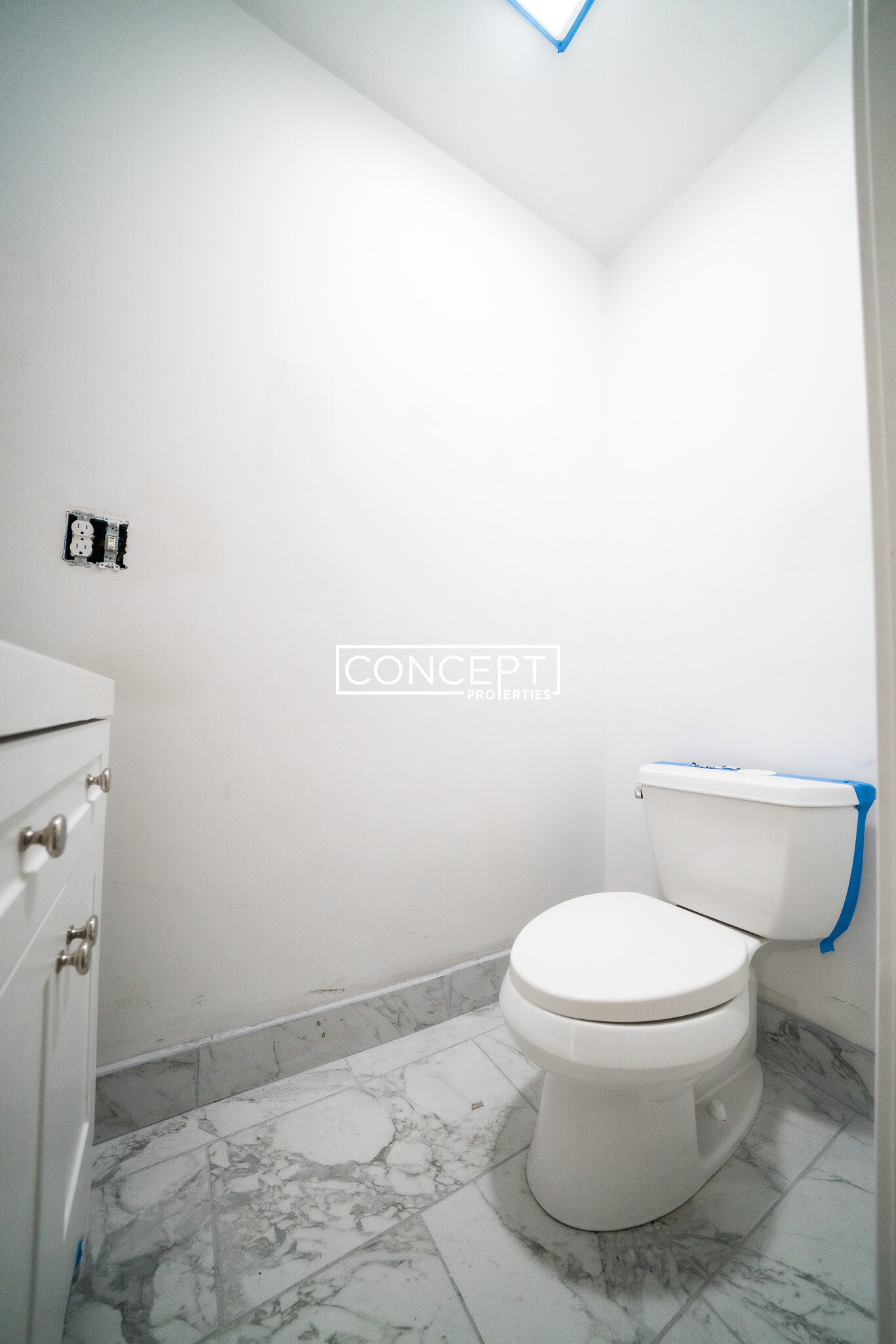 57 Circuit St, Roxbury