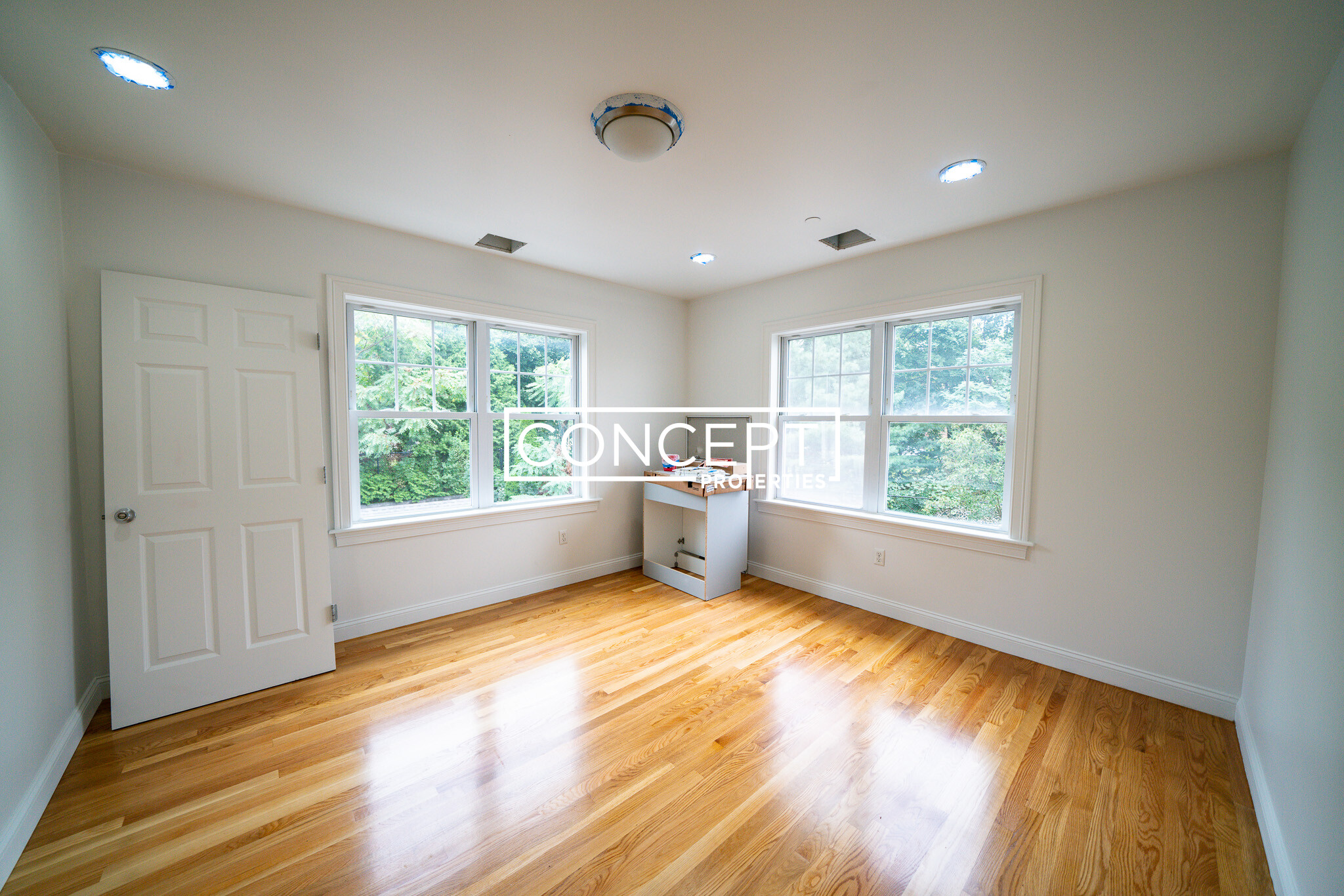 57 Circuit St, Roxbury