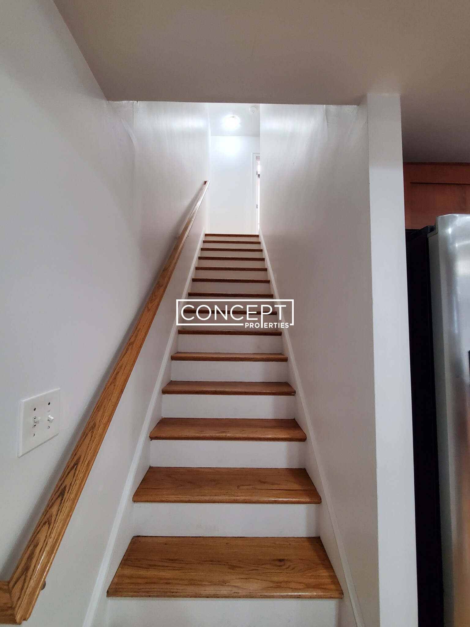 57 Circuit St, Roxbury