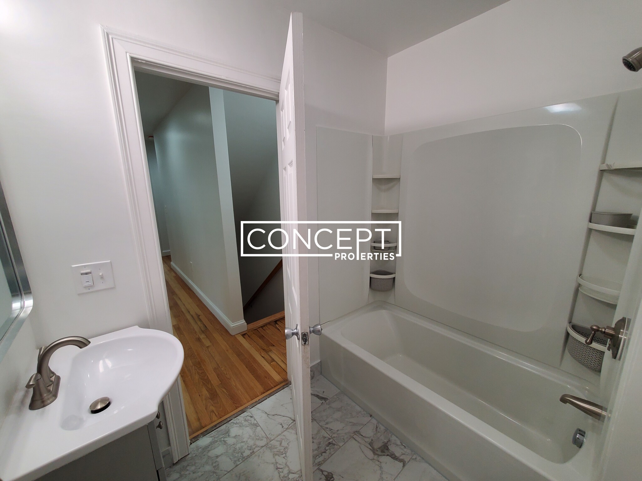 57 Circuit St, Roxbury