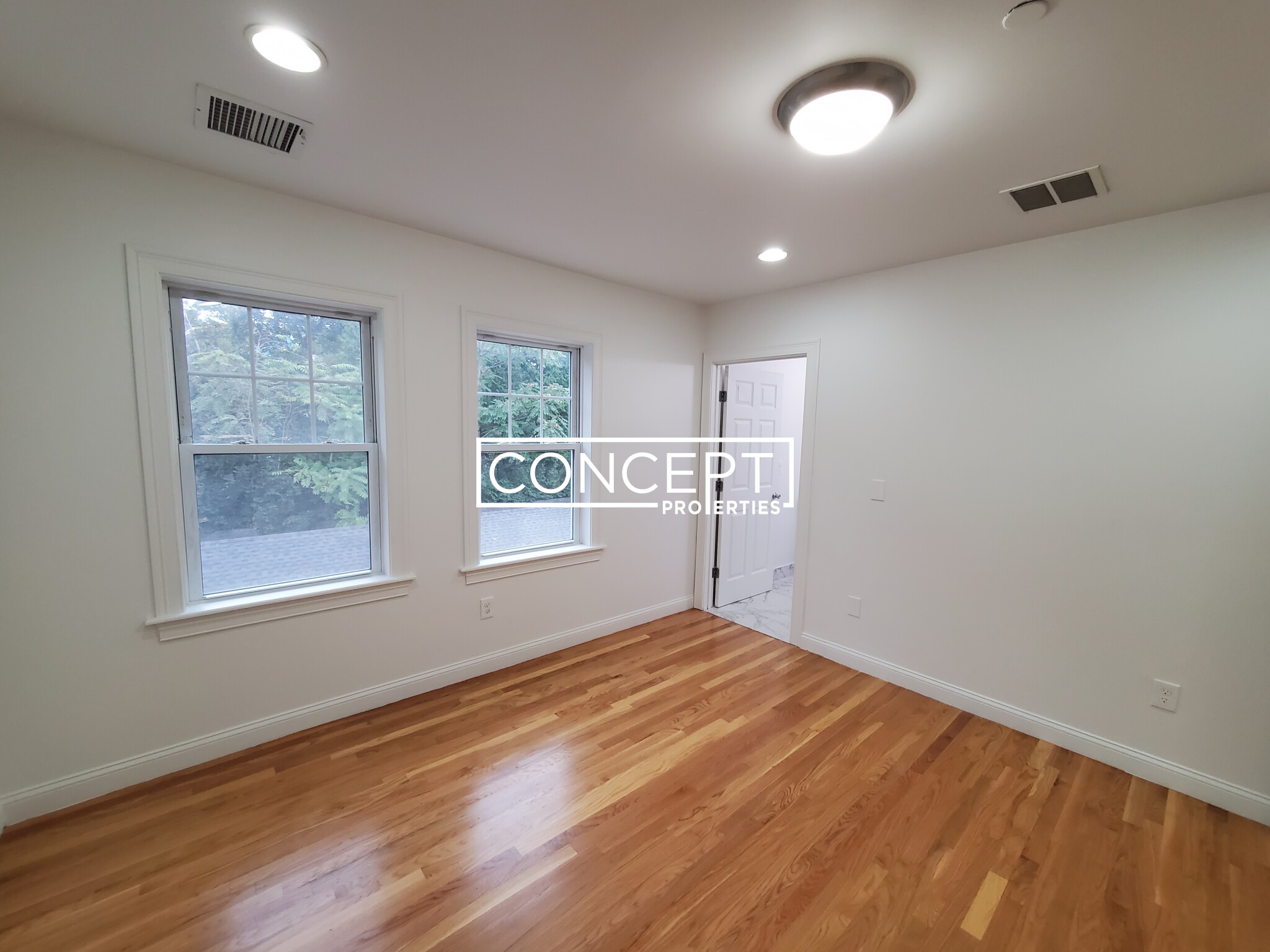 57 Circuit St, Roxbury