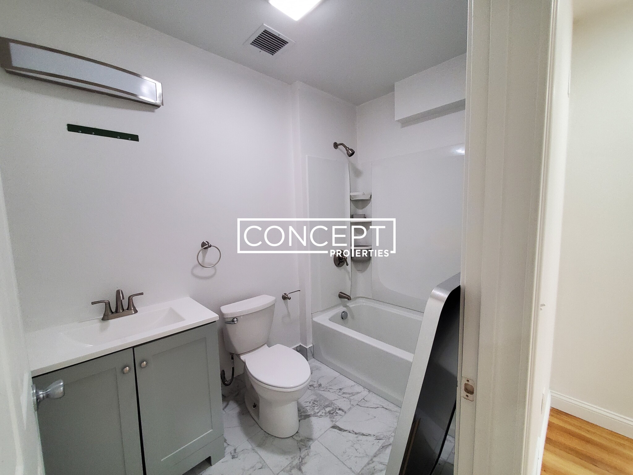 57 Circuit St, Roxbury