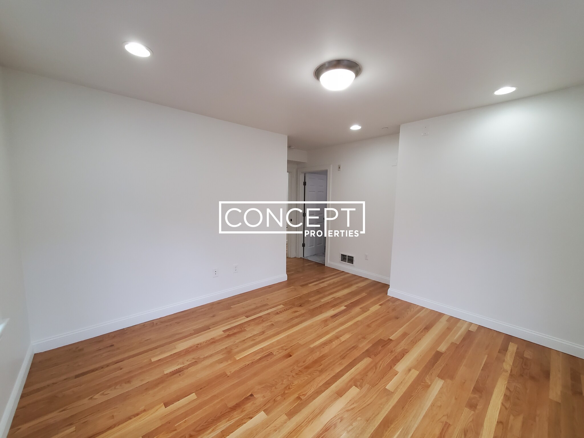 57 Circuit St, Roxbury