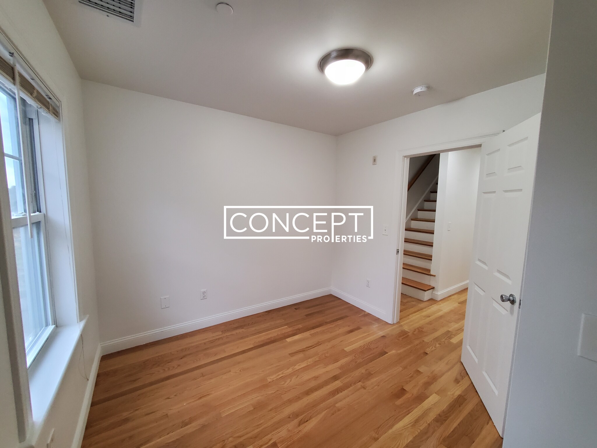 57 Circuit St, Roxbury