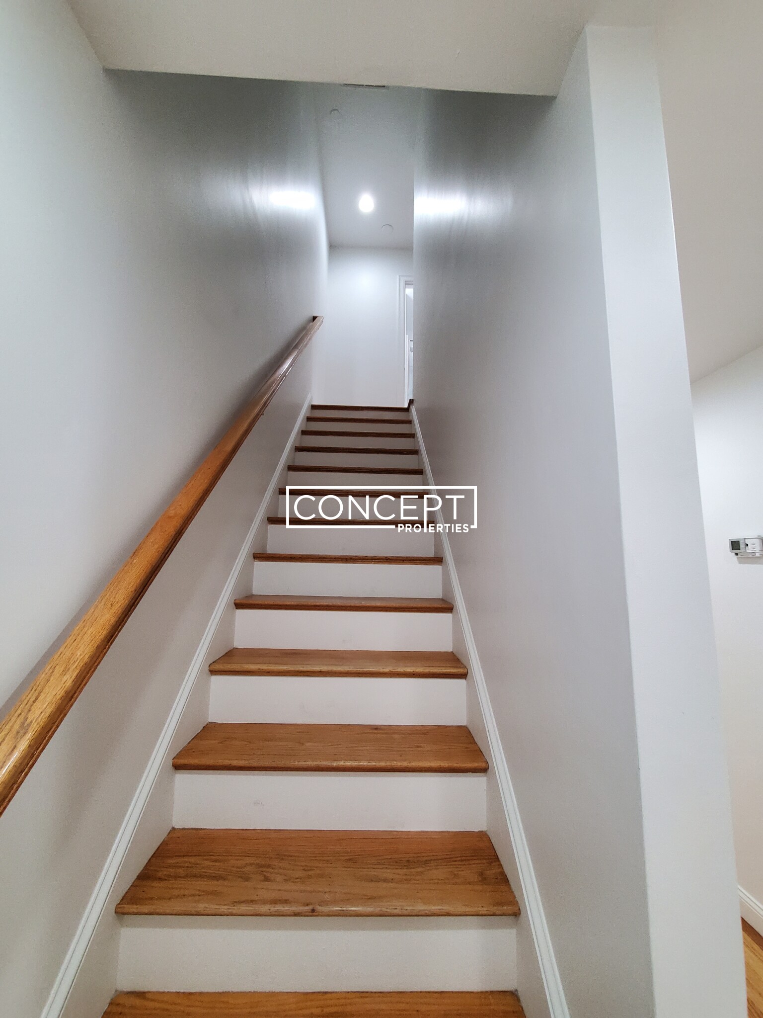 57 Circuit St, Roxbury