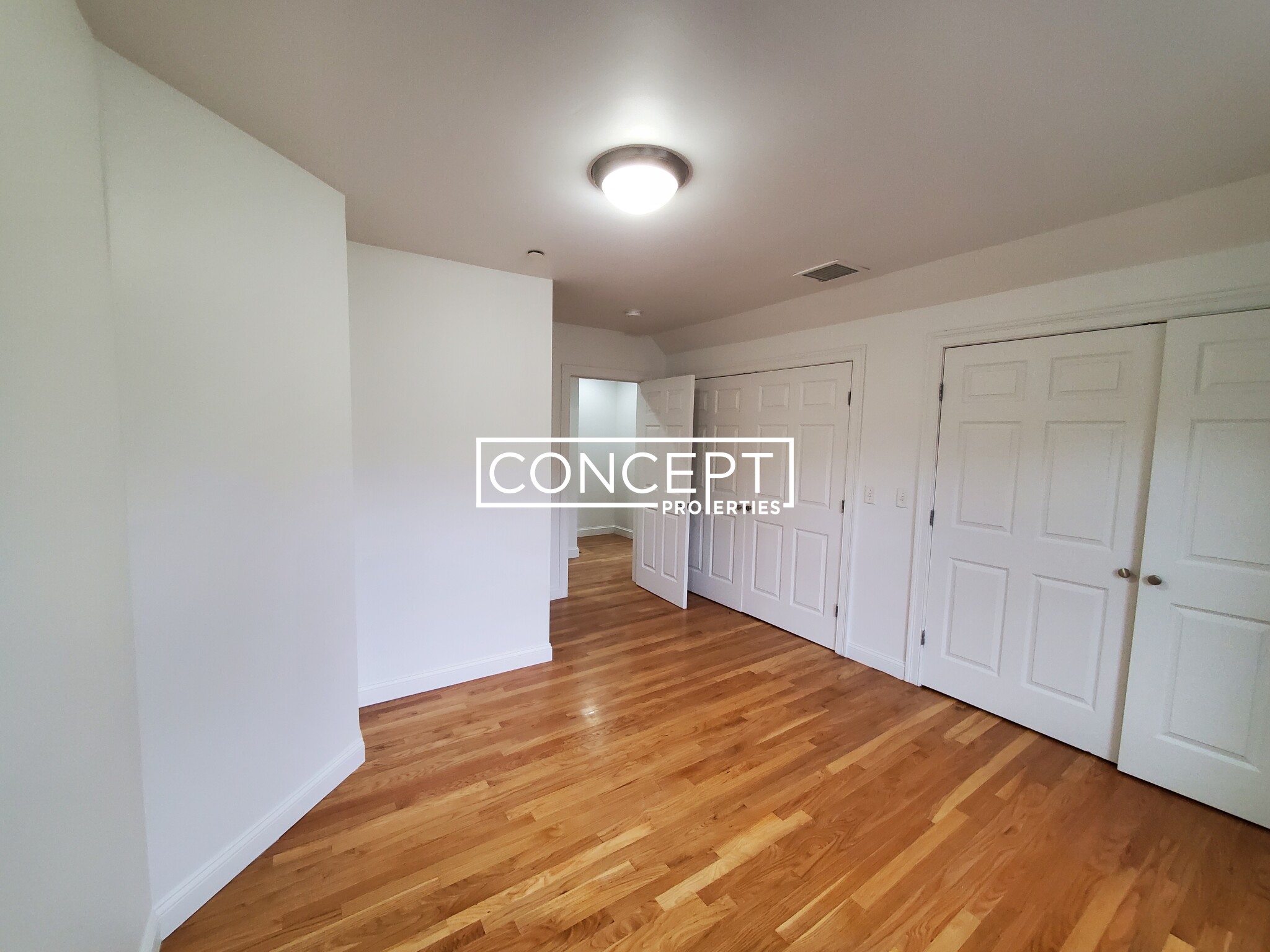 57 Circuit St, Roxbury