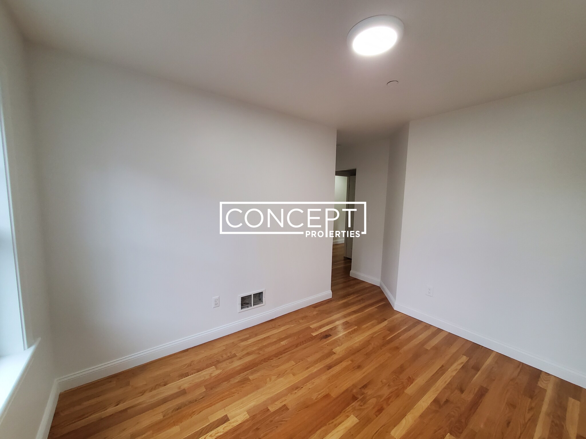 57 Circuit St, Roxbury