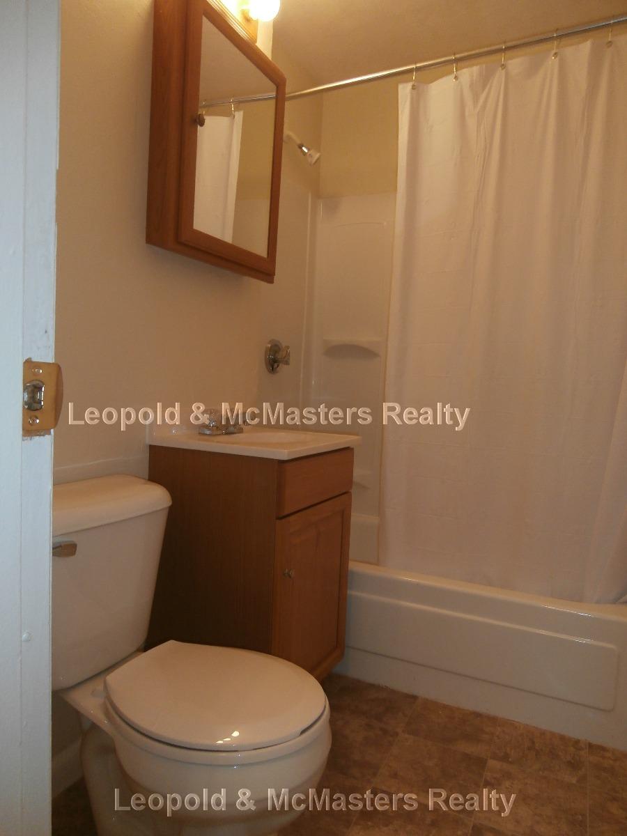 231 Harrison Ave, Chinatown