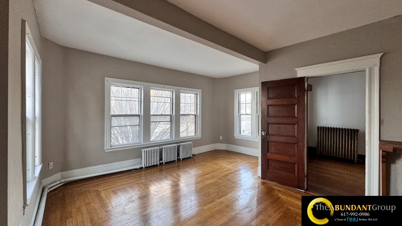 434 Broadway, Magoun Square