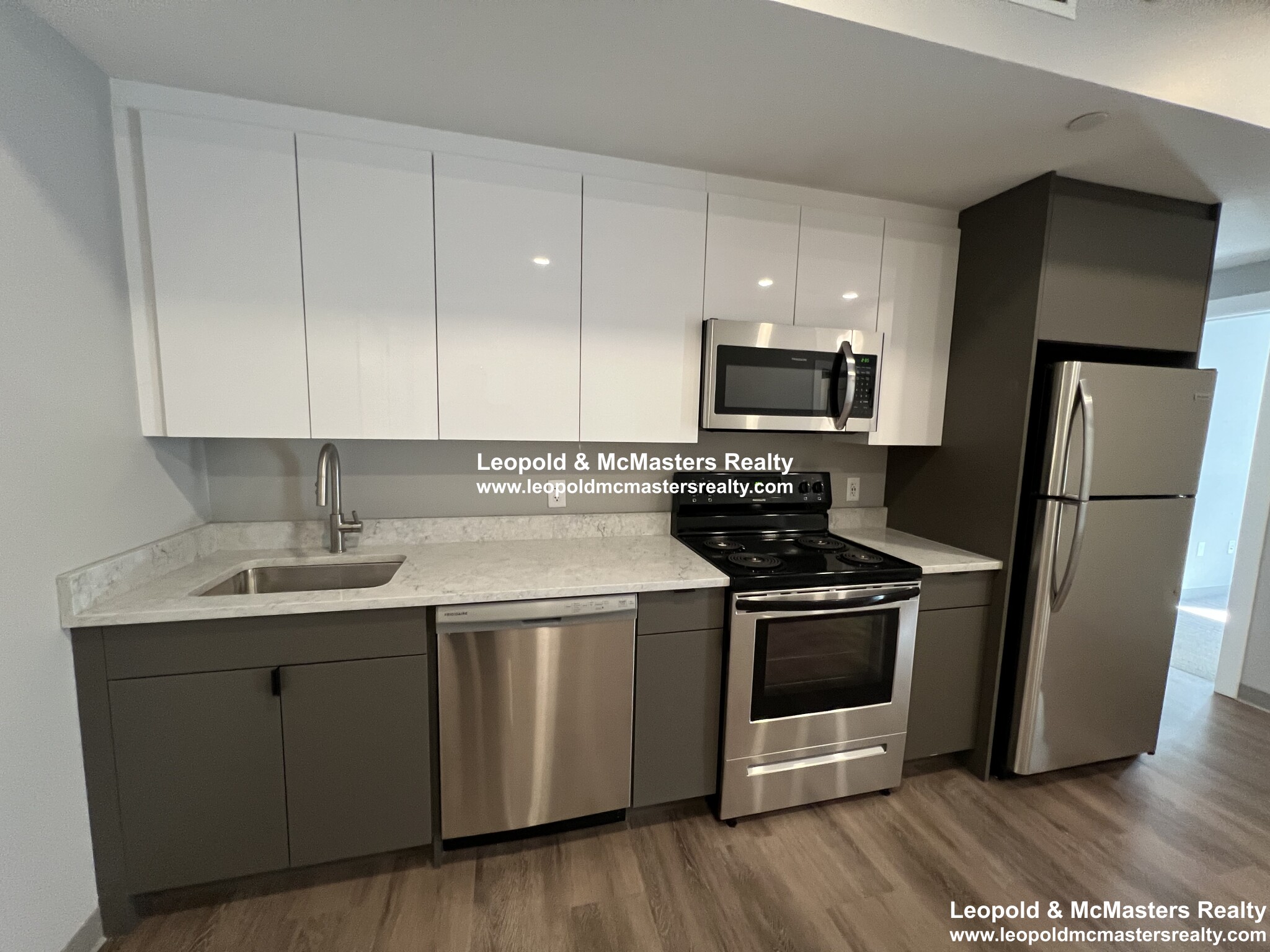 100 Hemenway St, Fenway