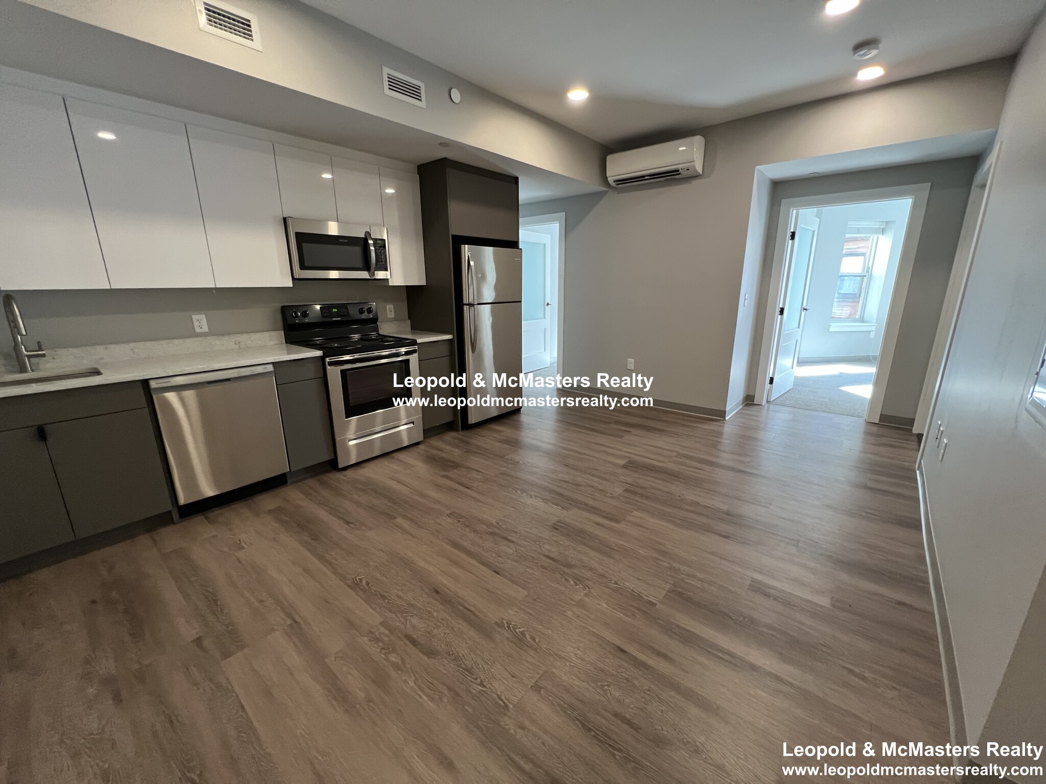 100 Hemenway St, Fenway