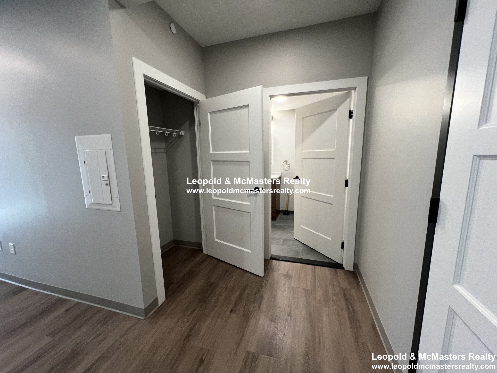 100 Hemenway St, Fenway