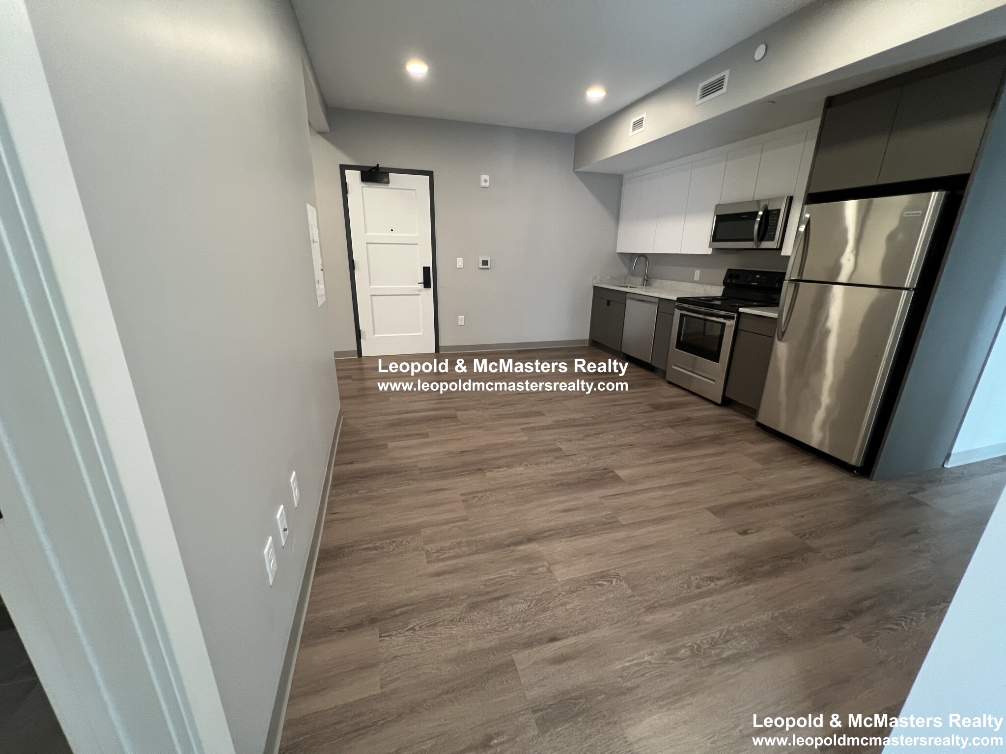 100 Hemenway St, Fenway