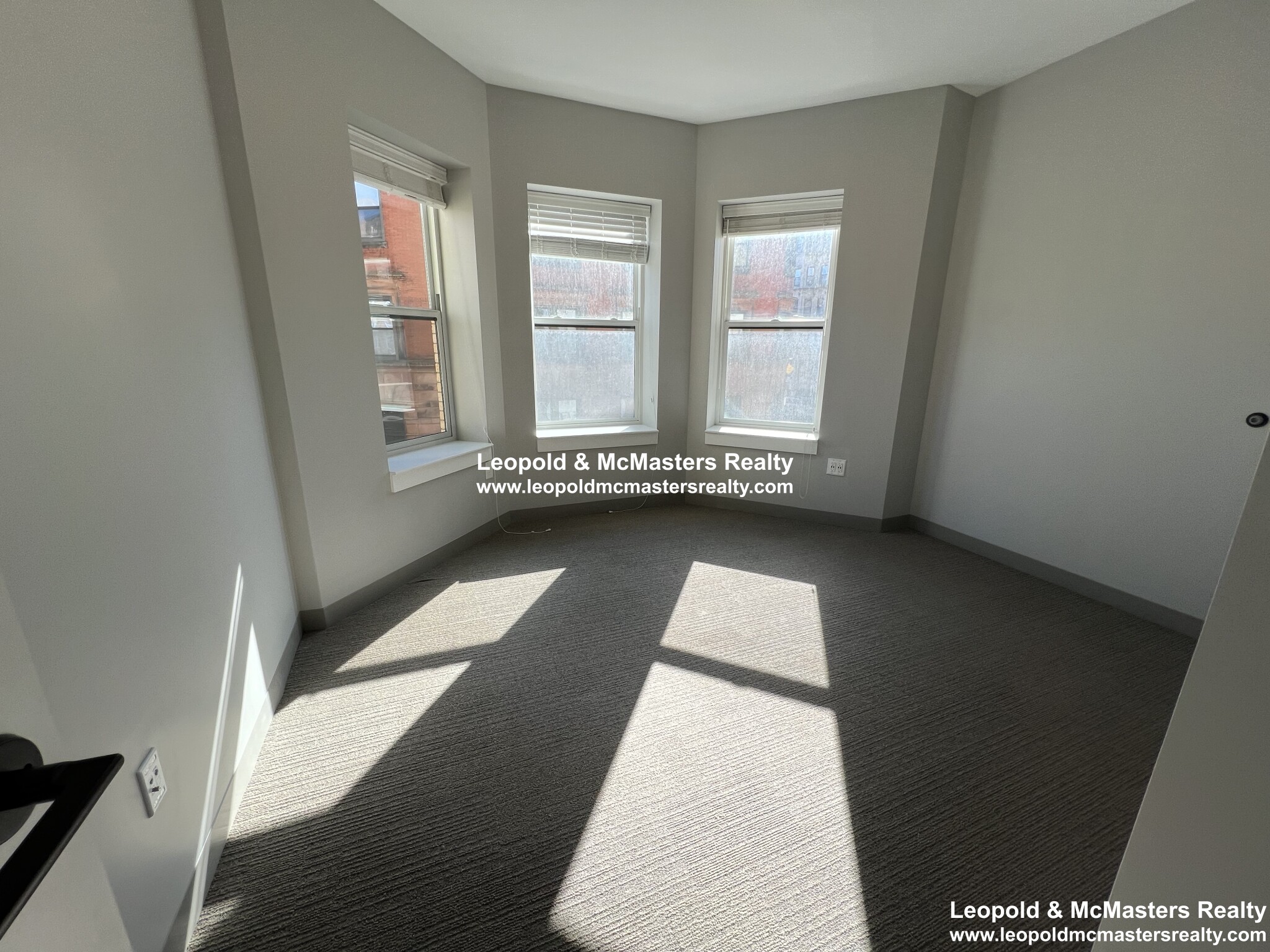 100 Hemenway St, Fenway