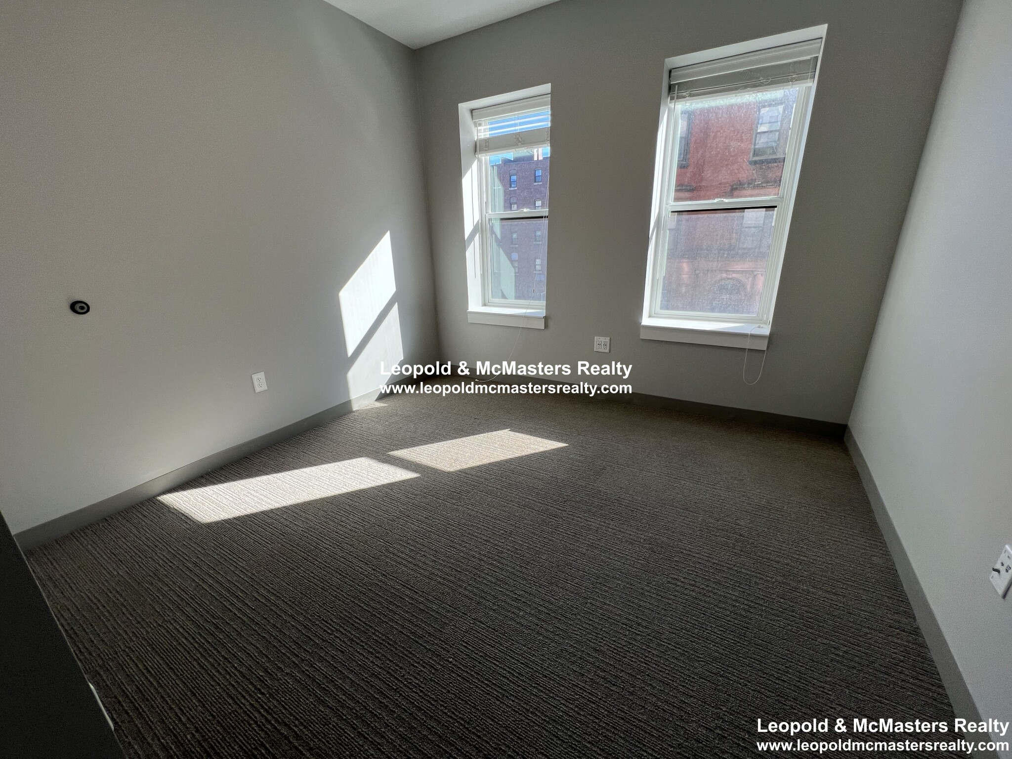 100 Hemenway St, Fenway