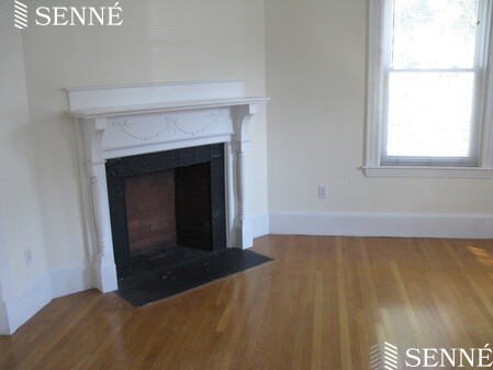 1573 Cambridge St, Mid-Cambridge